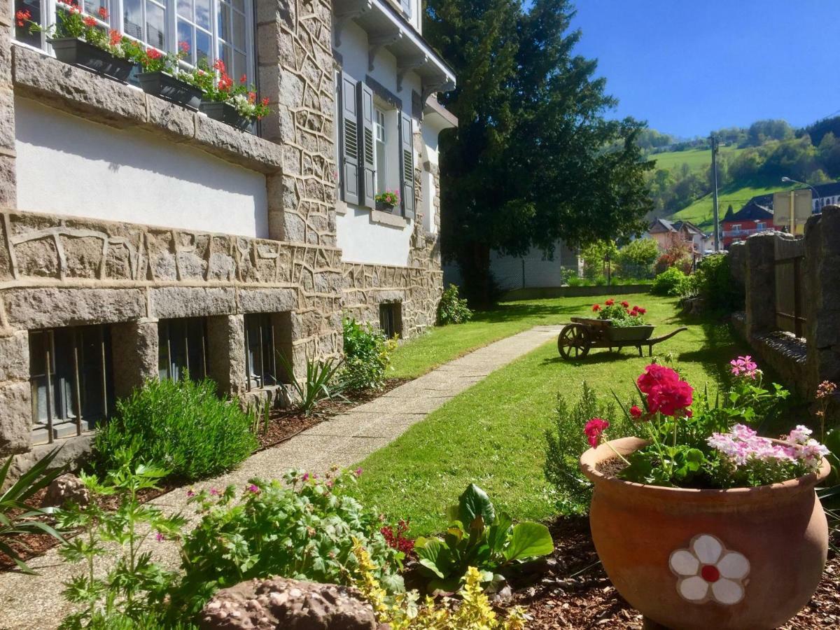 Chambres D'Hotes Les Ecrins Orbey Exterior photo
